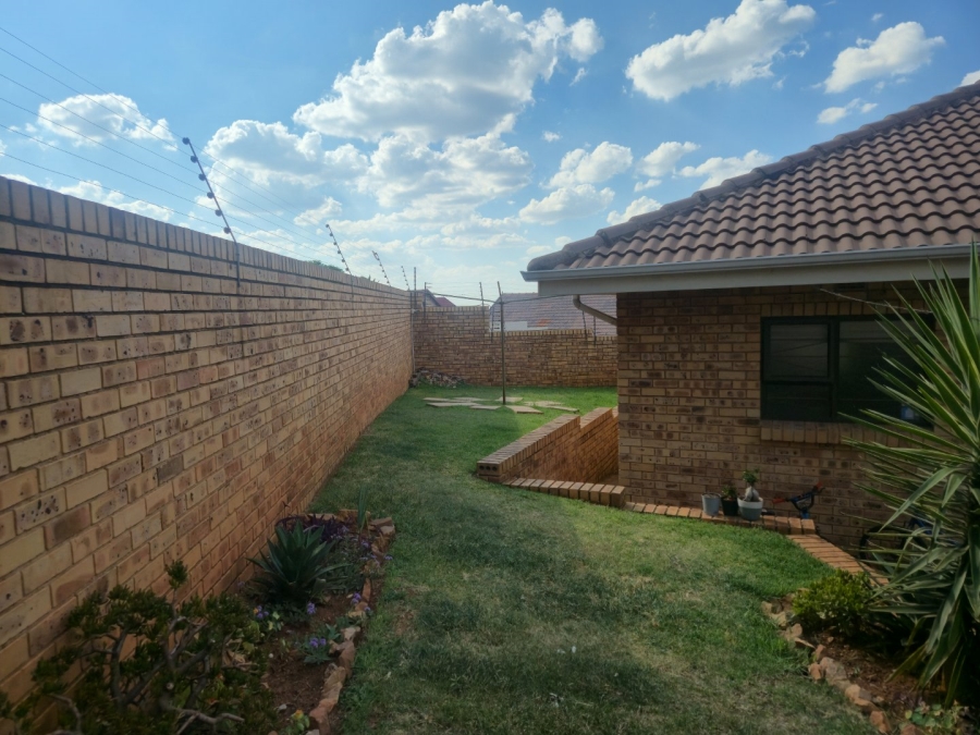 4 Bedroom Property for Sale in Sunnyridge Gauteng