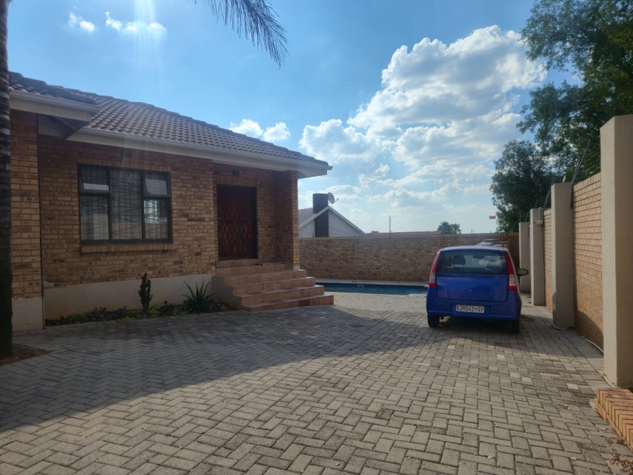 4 Bedroom Property for Sale in Sunnyridge Gauteng