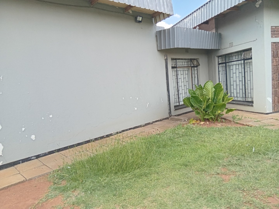 4 Bedroom Property for Sale in Leondale Gauteng