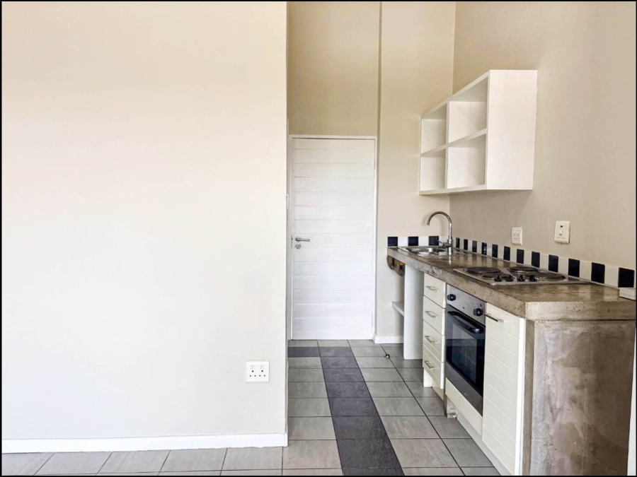 1 Bedroom Property for Sale in The Paddocks Gauteng