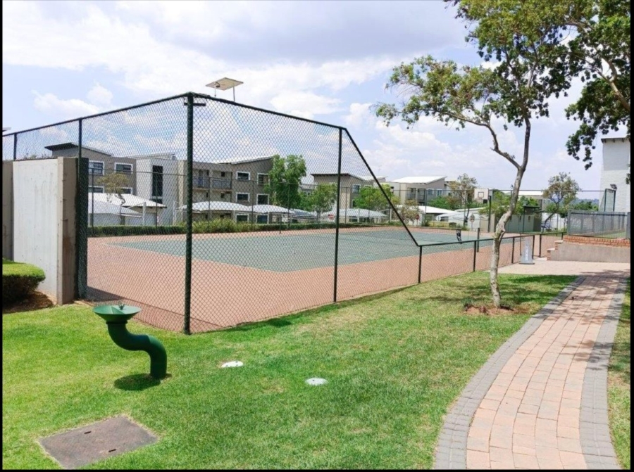 1 Bedroom Property for Sale in The Paddocks Gauteng