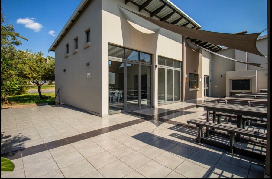 1 Bedroom Property for Sale in The Paddocks Gauteng