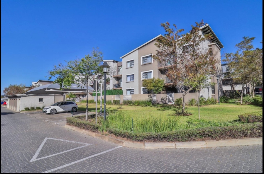 1 Bedroom Property for Sale in The Paddocks Gauteng