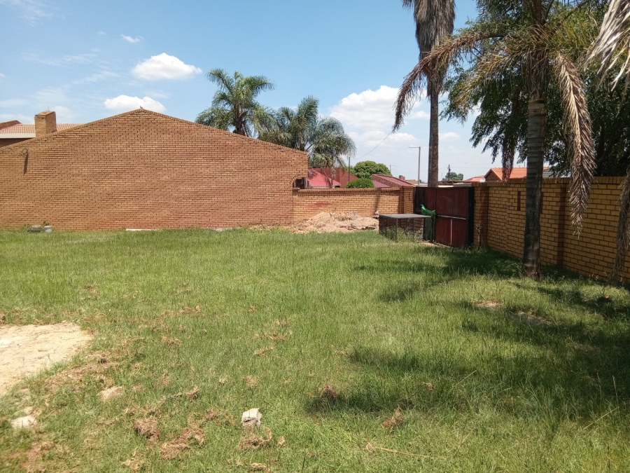 Commercial Property for Sale in Spruit View Gauteng