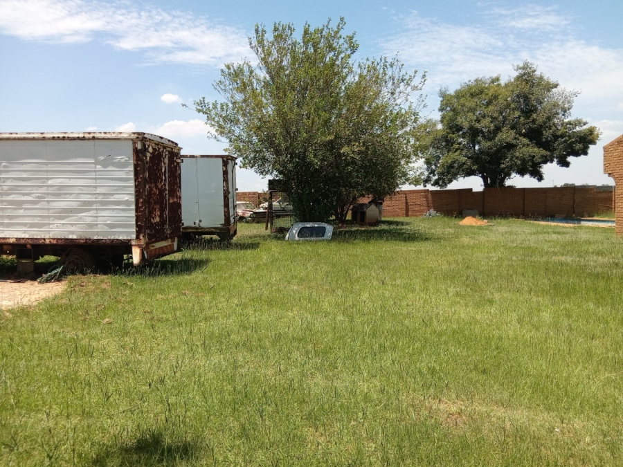 Commercial Property for Sale in Spruit View Gauteng