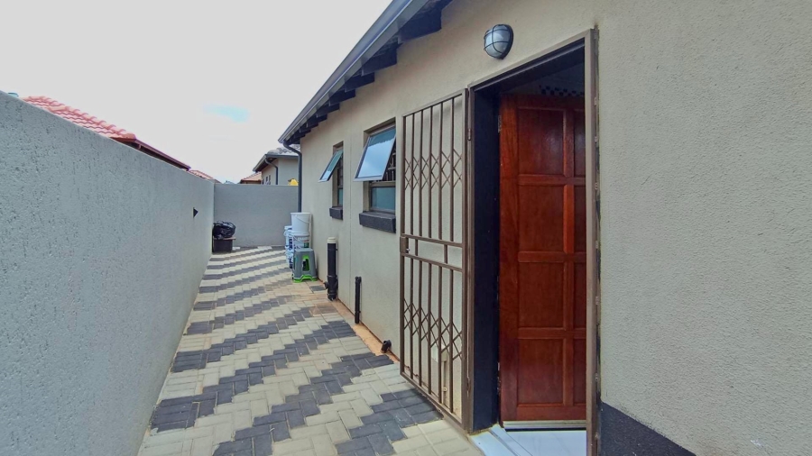 3 Bedroom Property for Sale in Soshanguve East Gauteng