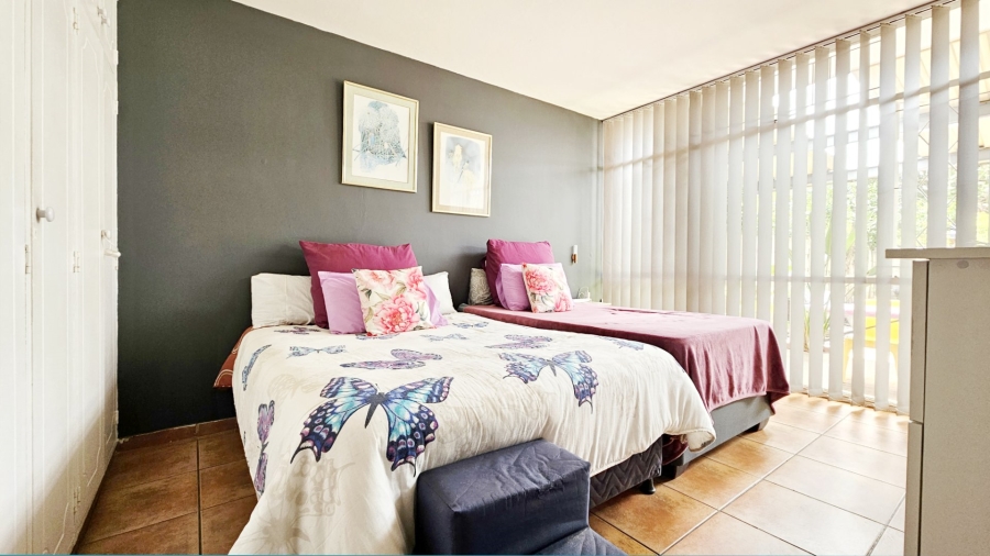 2 Bedroom Property for Sale in Three Rivers Proper Gauteng