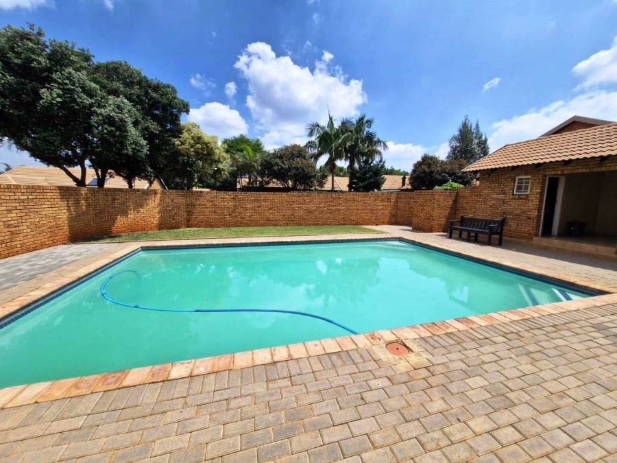 2 Bedroom Property for Sale in Montana Gauteng