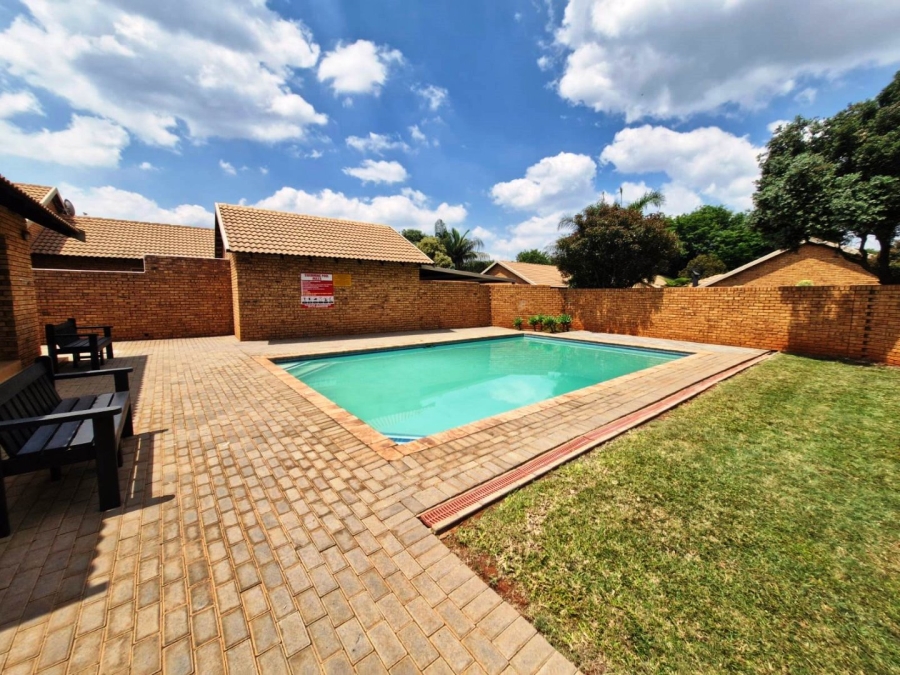 2 Bedroom Property for Sale in Montana Gauteng