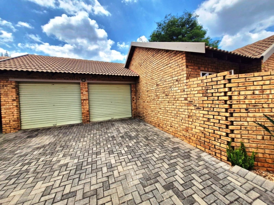 2 Bedroom Property for Sale in Montana Gauteng