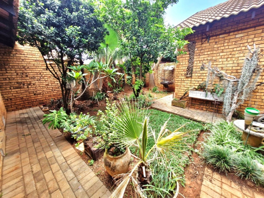 2 Bedroom Property for Sale in Montana Gauteng