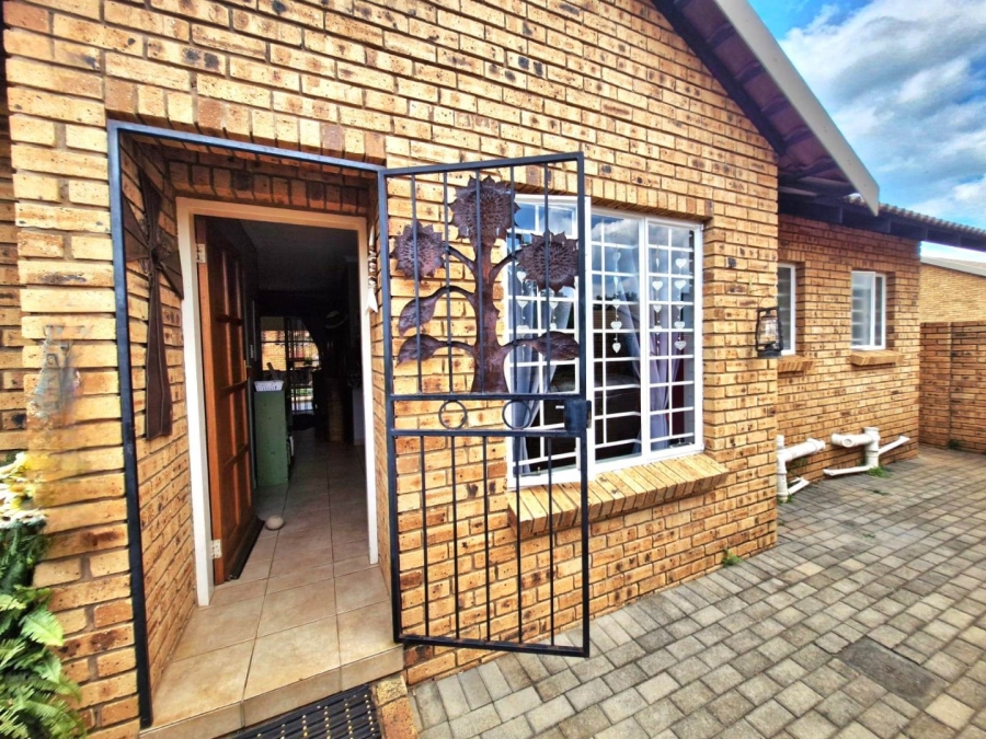 2 Bedroom Property for Sale in Montana Gauteng