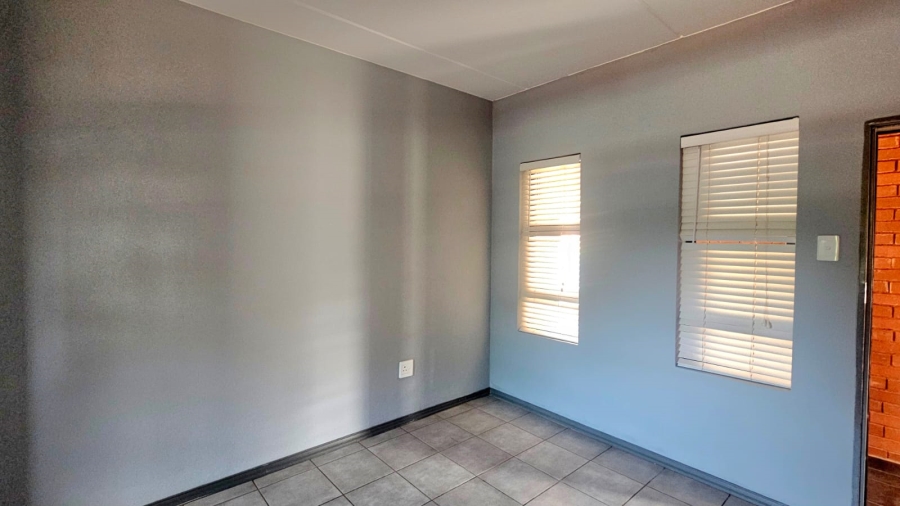 To Let 3 Bedroom Property for Rent in Witpoortjie Gauteng