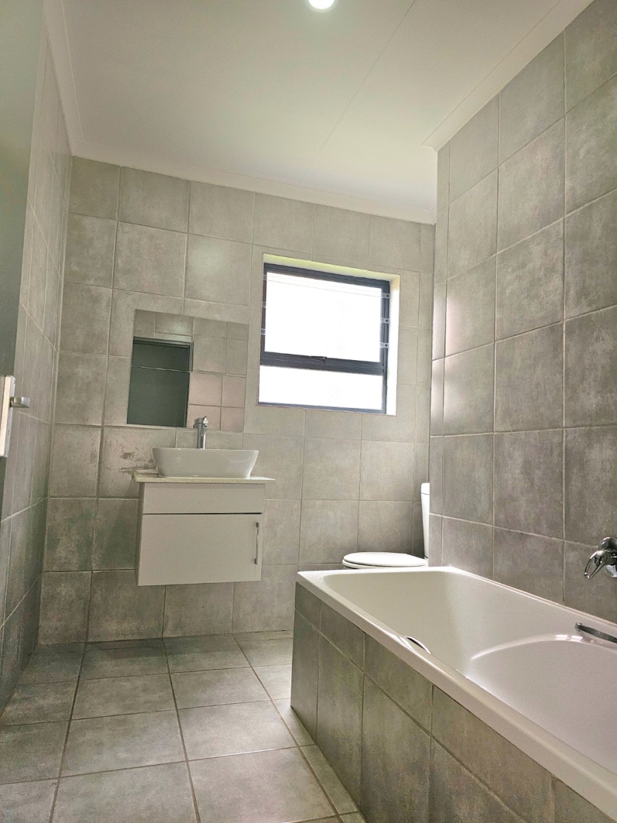 To Let 3 Bedroom Property for Rent in Witpoortjie Gauteng