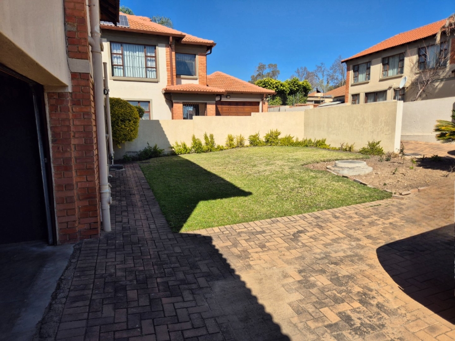 To Let 3 Bedroom Property for Rent in Equestria Gauteng