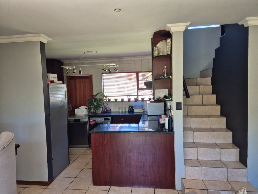To Let 3 Bedroom Property for Rent in Equestria Gauteng
