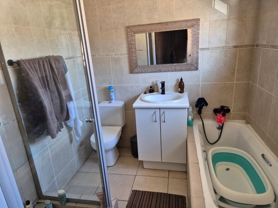 To Let 3 Bedroom Property for Rent in Equestria Gauteng