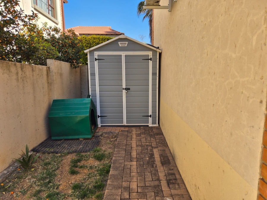 To Let 3 Bedroom Property for Rent in Equestria Gauteng