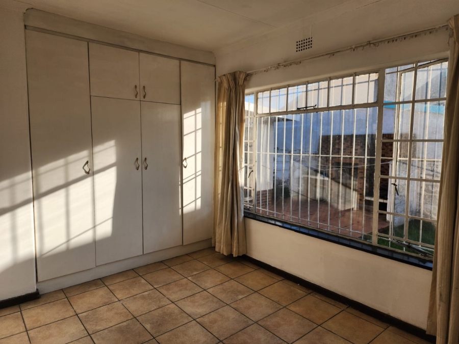 To Let 3 Bedroom Property for Rent in Croydon Gauteng