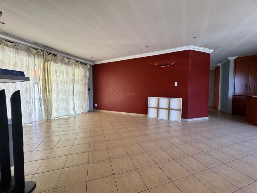 To Let 3 Bedroom Property for Rent in Amberfield Valley Gauteng