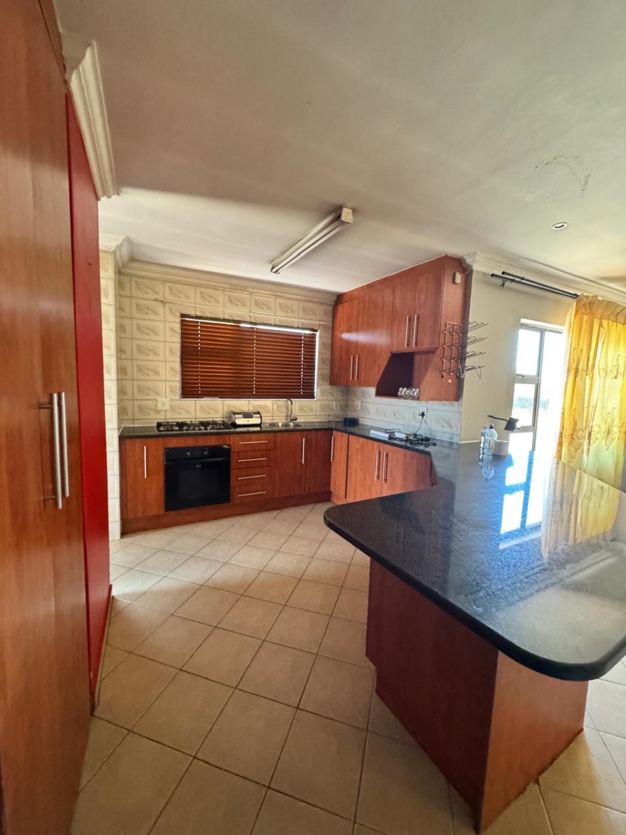 To Let 3 Bedroom Property for Rent in Amberfield Valley Gauteng