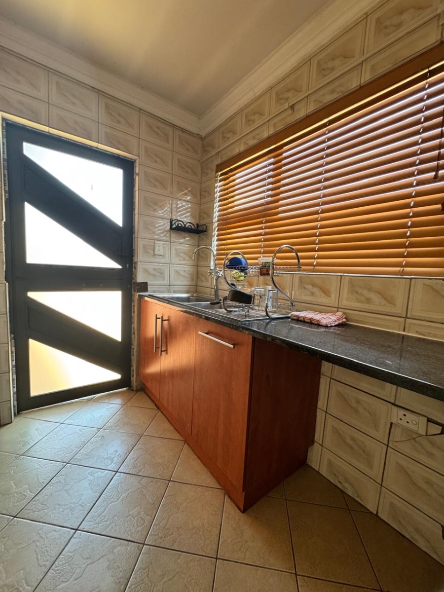 To Let 3 Bedroom Property for Rent in Amberfield Valley Gauteng