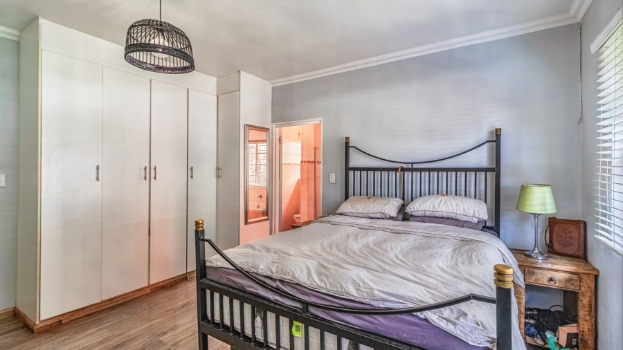 3 Bedroom Property for Sale in Lakeside Village Gauteng