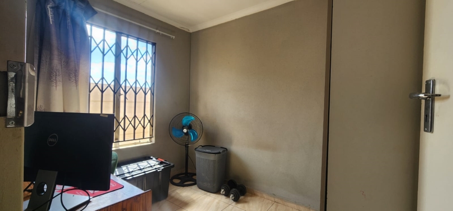 2 Bedroom Property for Sale in Sky City Gauteng