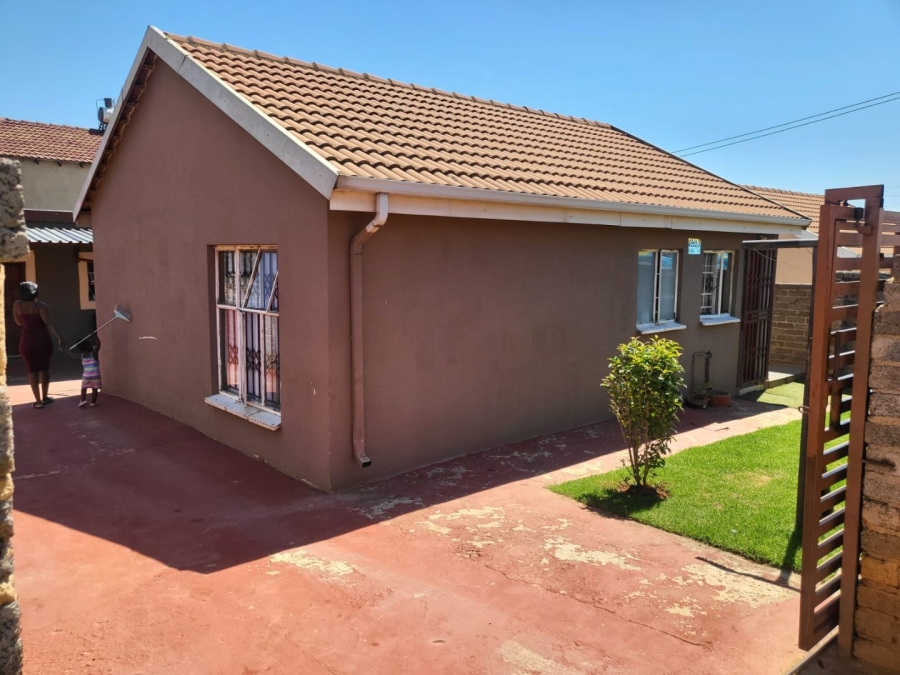  Bedroom Property for Sale in Cosmo City Gauteng