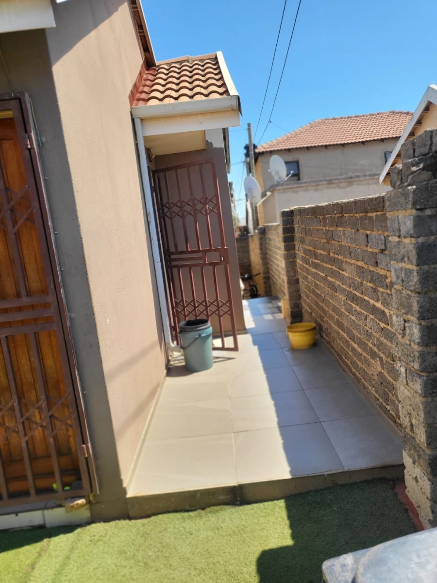 Bedroom Property for Sale in Cosmo City Gauteng