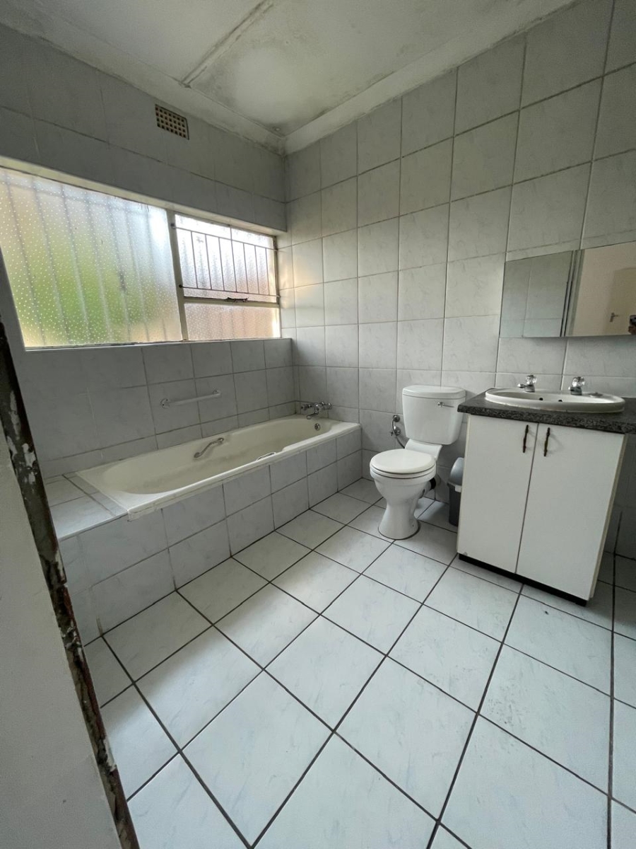 4 Bedroom Property for Sale in Birchleigh Gauteng