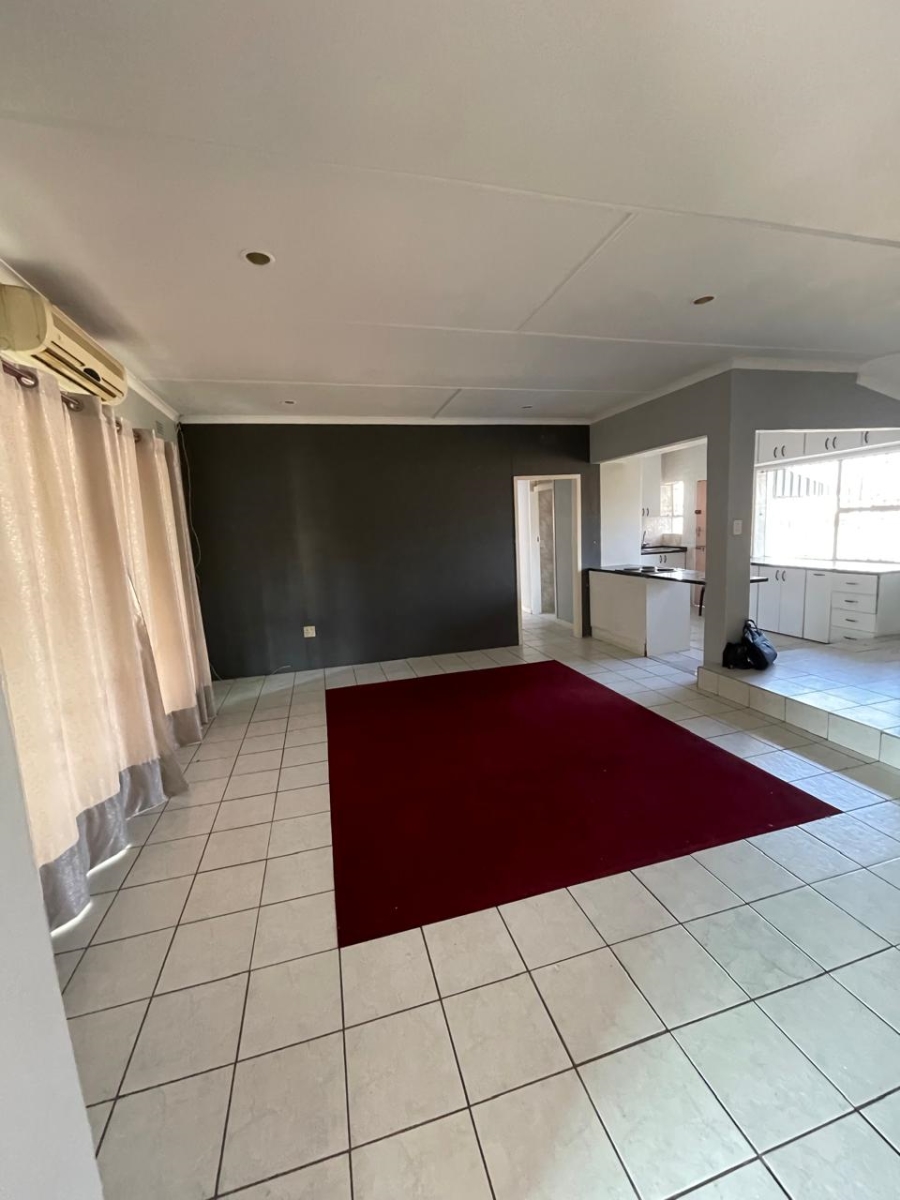 4 Bedroom Property for Sale in Birchleigh Gauteng