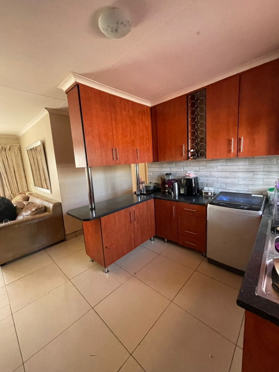 3 Bedroom Property for Sale in The Orchards Gauteng