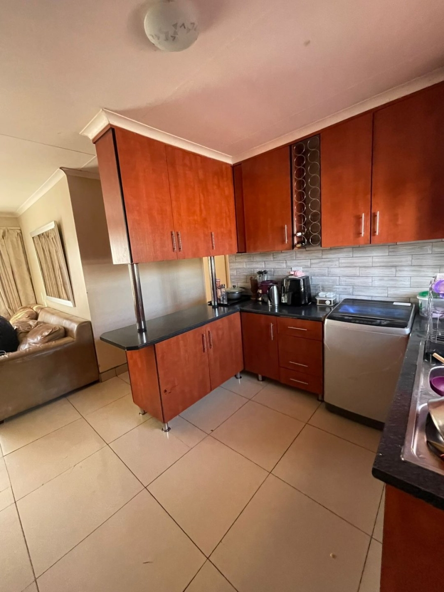 3 Bedroom Property for Sale in The Orchards Gauteng