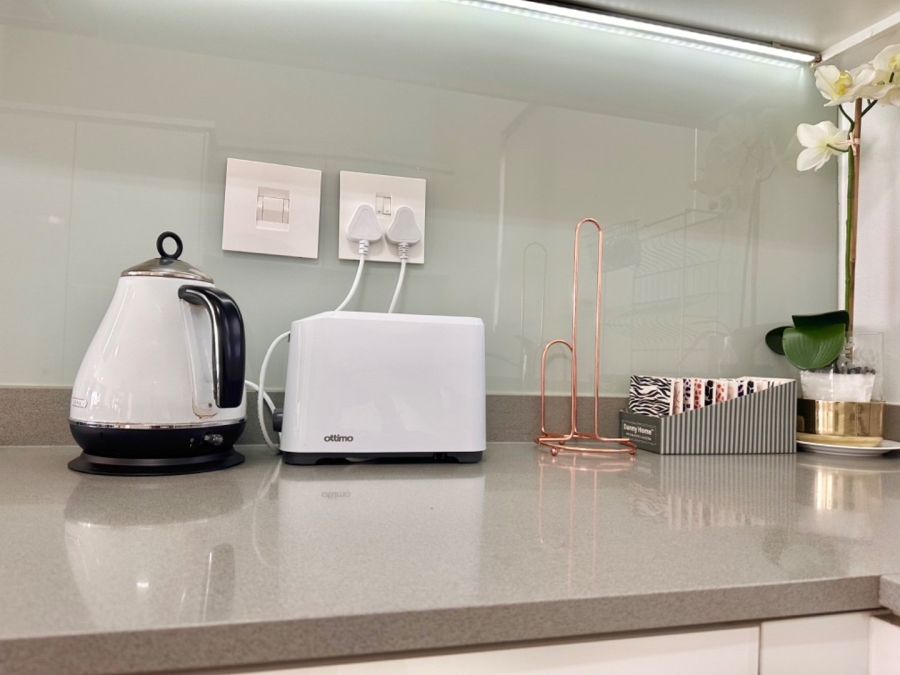 To Let 2 Bedroom Property for Rent in The Polofields Gauteng