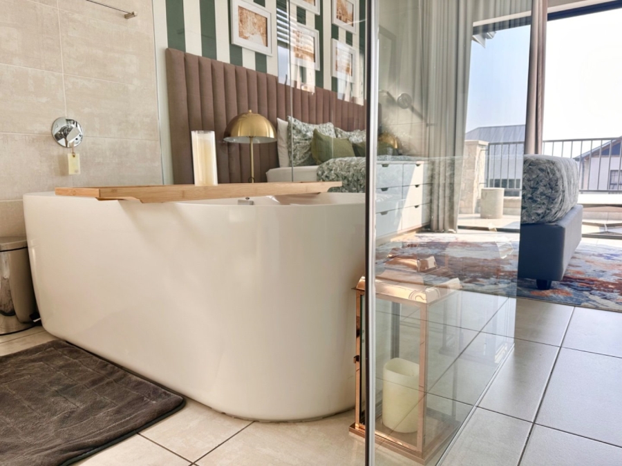 To Let 2 Bedroom Property for Rent in The Polofields Gauteng