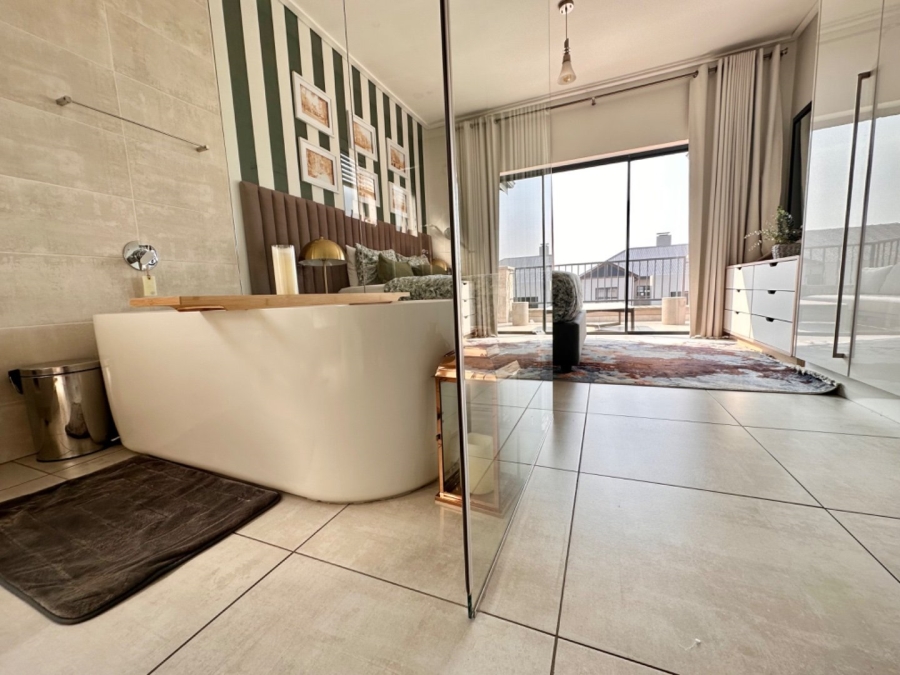 To Let 2 Bedroom Property for Rent in The Polofields Gauteng