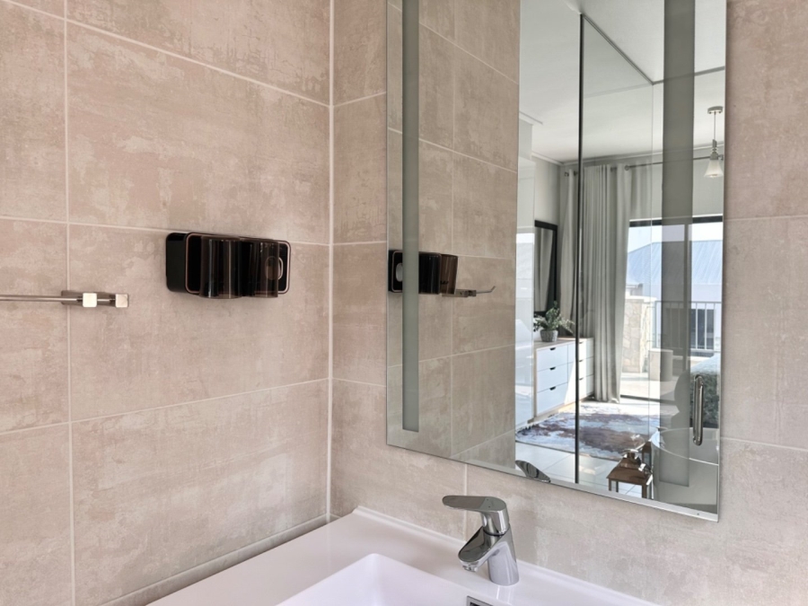 To Let 2 Bedroom Property for Rent in The Polofields Gauteng