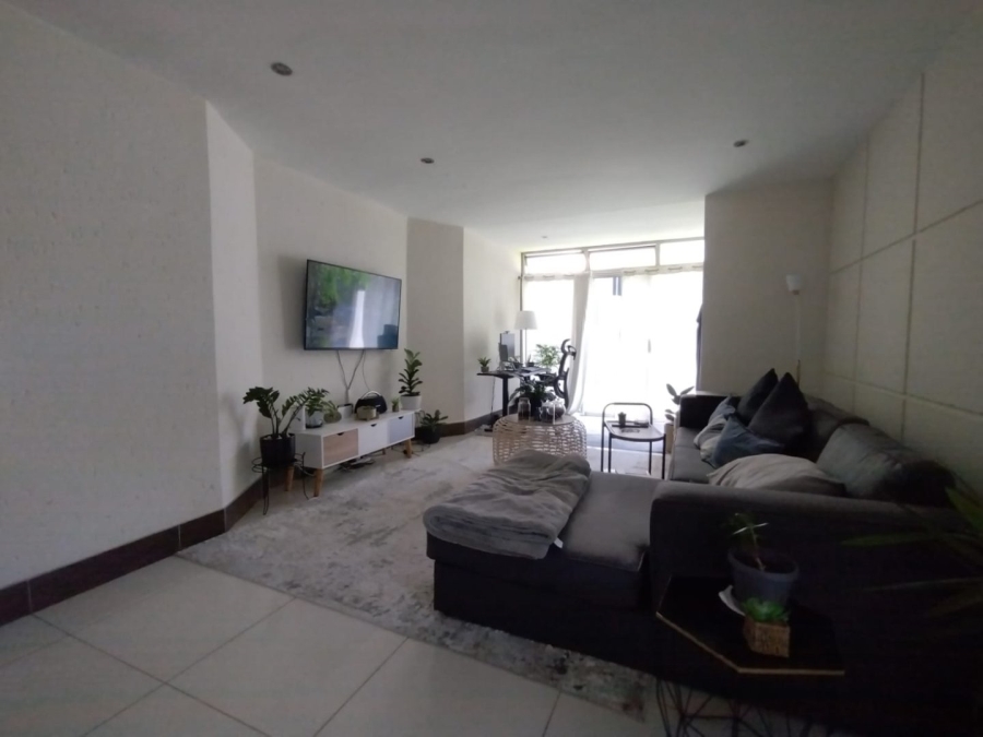 To Let 2 Bedroom Property for Rent in Houghton Estate Gauteng