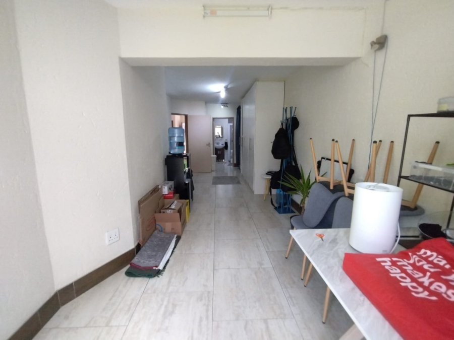 To Let 2 Bedroom Property for Rent in Houghton Estate Gauteng