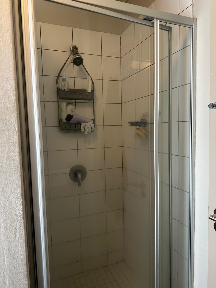 1 Bedroom Property for Sale in Upper Houghton Gauteng