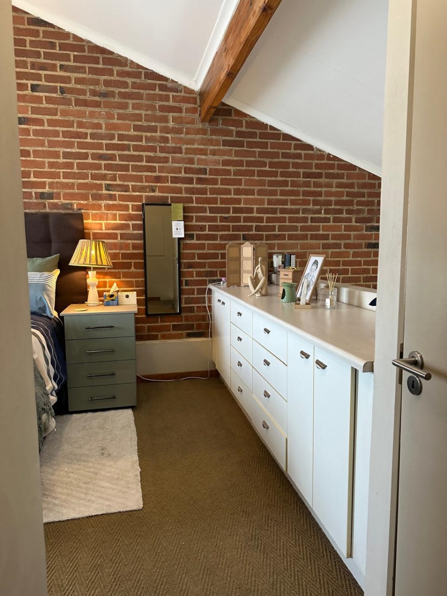 1 Bedroom Property for Sale in Upper Houghton Gauteng