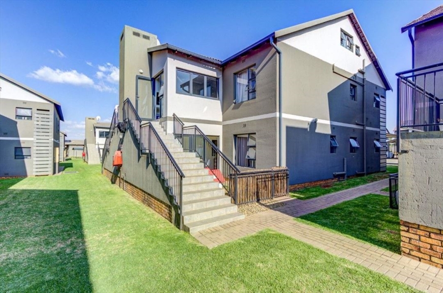 2 Bedroom Property for Sale in Norton Park Gauteng