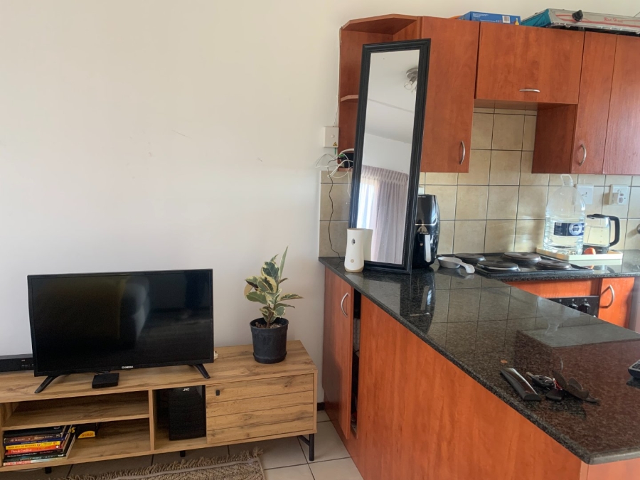 1 Bedroom Property for Sale in Halfway House Gauteng