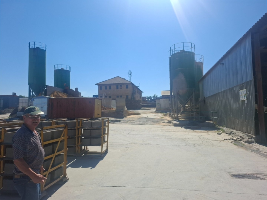 Commercial Property for Sale in Chloorkop Gauteng