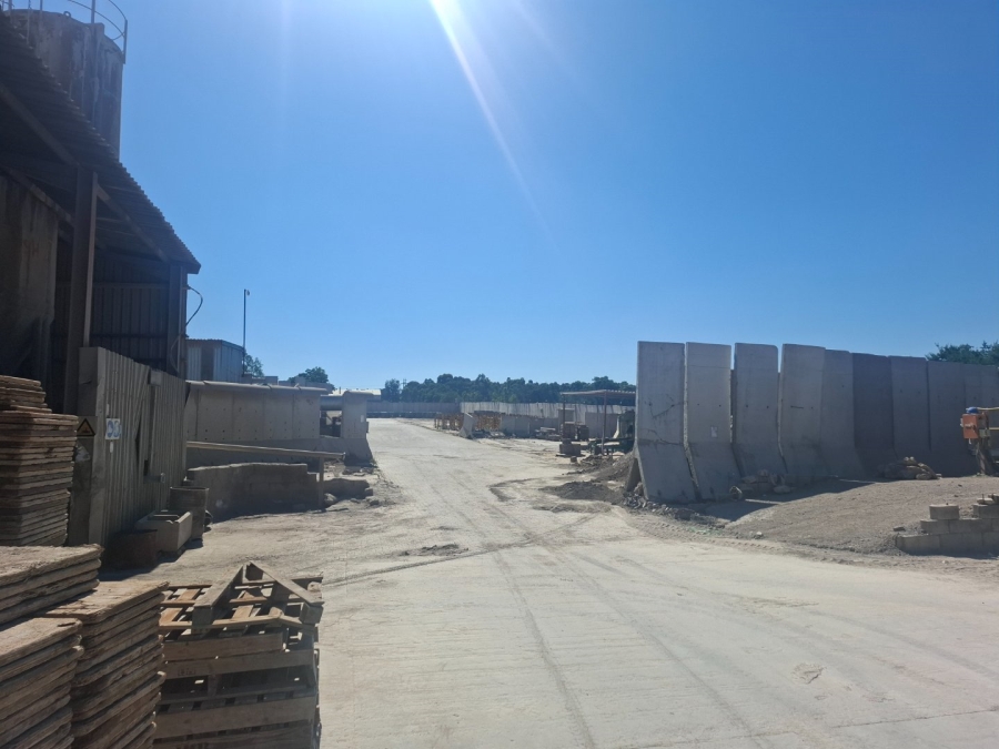 Commercial Property for Sale in Chloorkop Gauteng