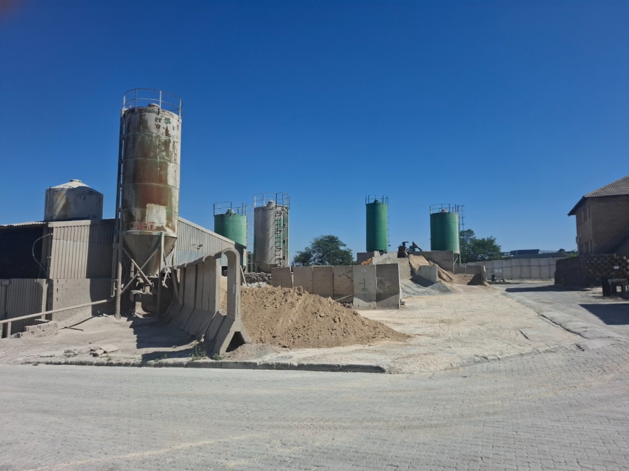 Commercial Property for Sale in Chloorkop Gauteng