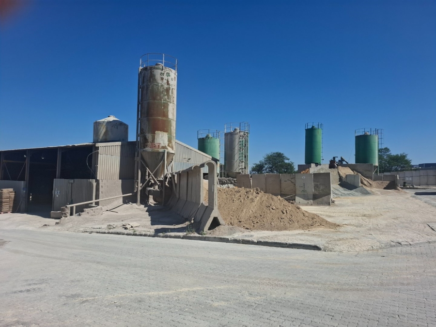 Commercial Property for Sale in Chloorkop Gauteng