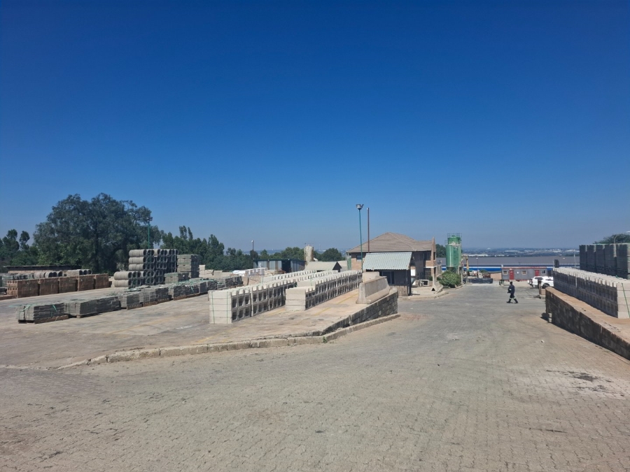 Commercial Property for Sale in Chloorkop Gauteng