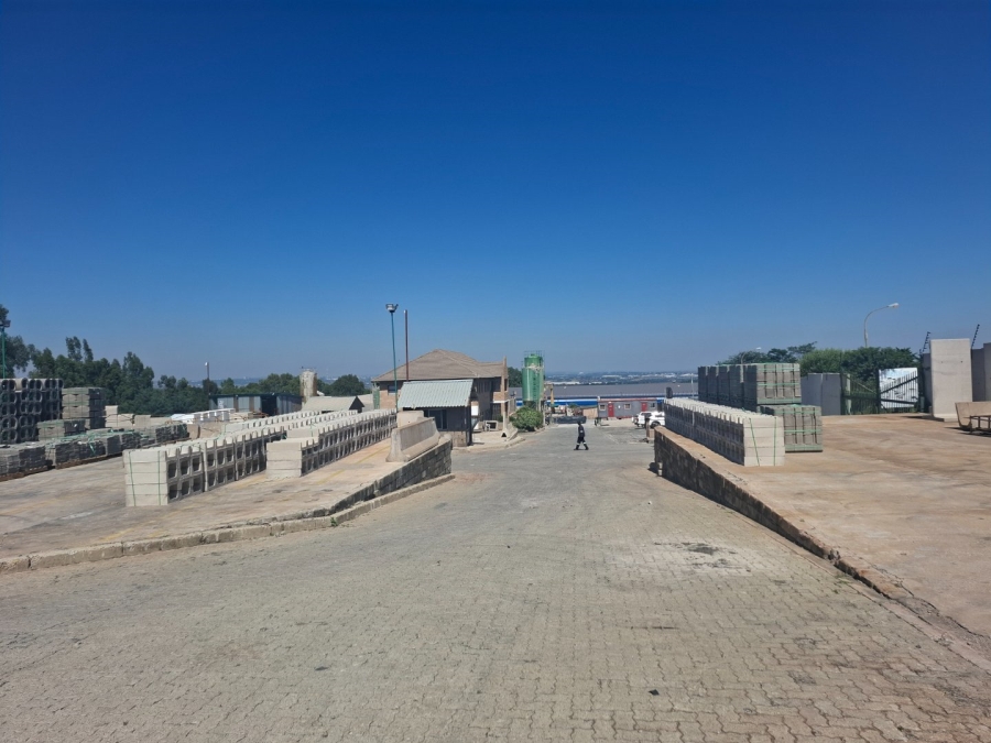 Commercial Property for Sale in Chloorkop Gauteng